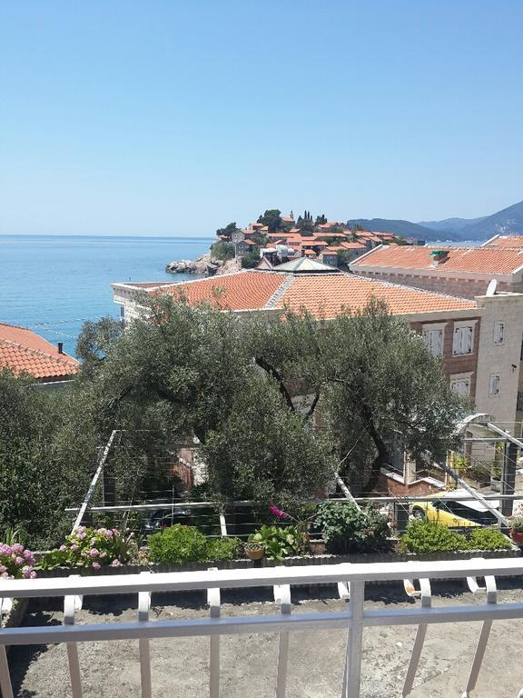 Apartments Andus Sveti Stefan Bagian luar foto
