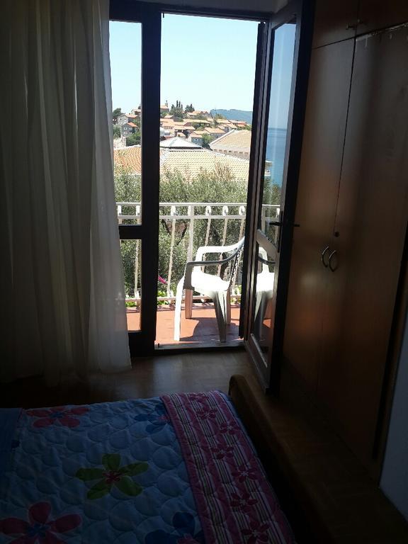 Apartments Andus Sveti Stefan Bagian luar foto